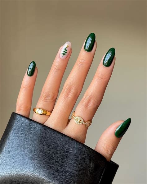 Green Christmas Nails Coffin Shape