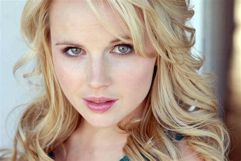 Pictures of Kimberley Crossman