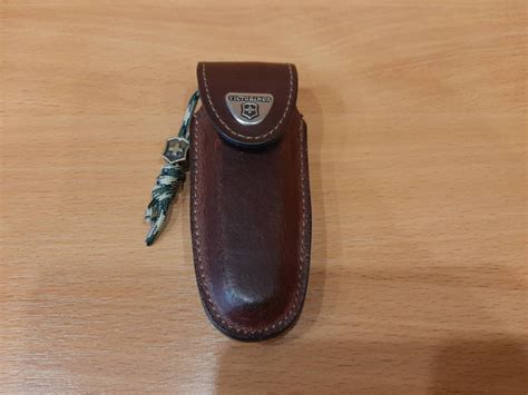 Продам victorinox forester + чехл + бусина + отвертка : Ножевая ба ...