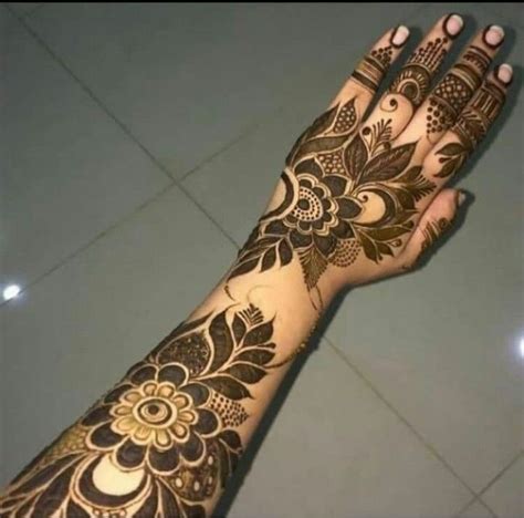 Floral Henna Designs for Beautiful Hands