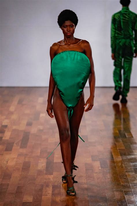 Walerio Araujo Spring 2025 Fashion Show | The Impression
