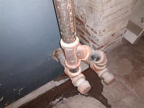 hartford loop heating   wall