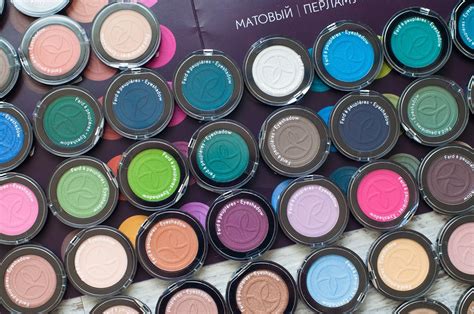 Обзор и свотчи 58 оттенков новых теней для век от Yves Rocher.