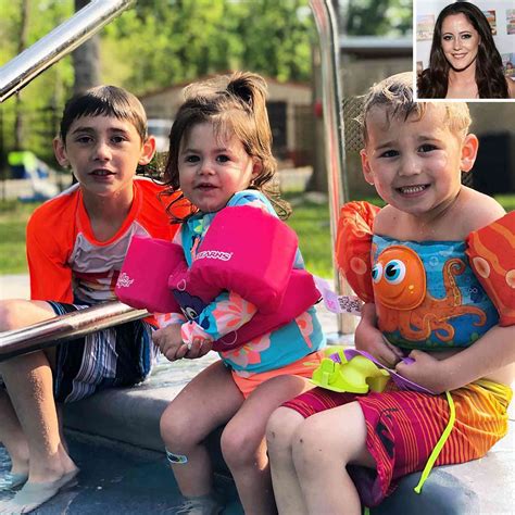 Jenelle Evans and Mom Argue Outside Courthouse Amid Custody Battle