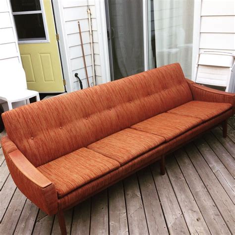 Great vintage find by blinkyoullmissit (450.00 CAD) Mid Century Modern Couch, Mid Century Sofa ...