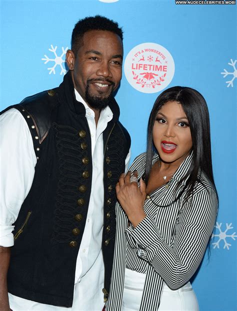 female celebrities nip slip 1