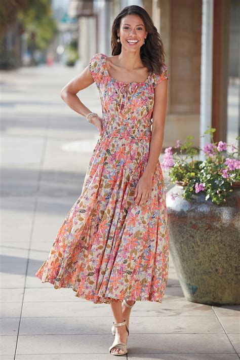 "Fresh Looks for the New Season: Spring Outfit Ideas!" | Floral dress ...