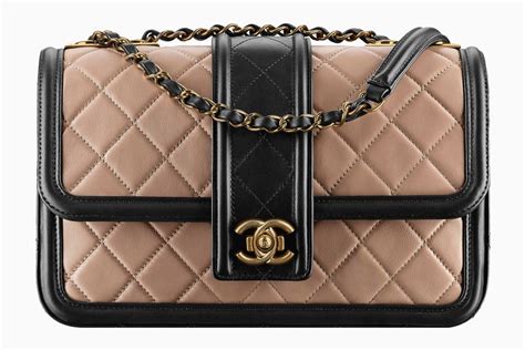 Вещь дня: сумка-конверт Chanel | Chanel flap bag, Chanel purse, Bags