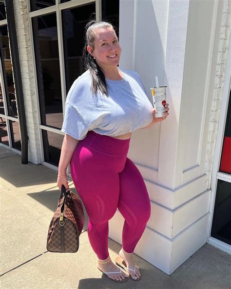 TW Pornstars - 1 pic. Lauren💕. Twitter. Happy Father’s Day!! 💗. 7:32 PM