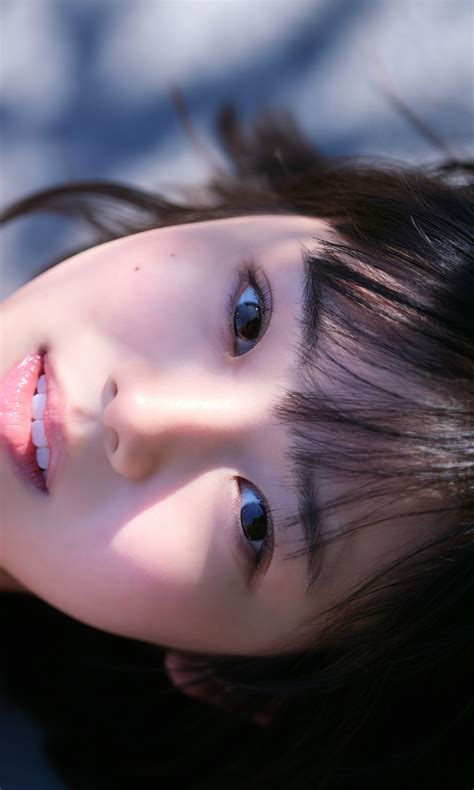 Kohaku Shida Photo Collection "Amber Time" (Weekly Playboy Photo Book