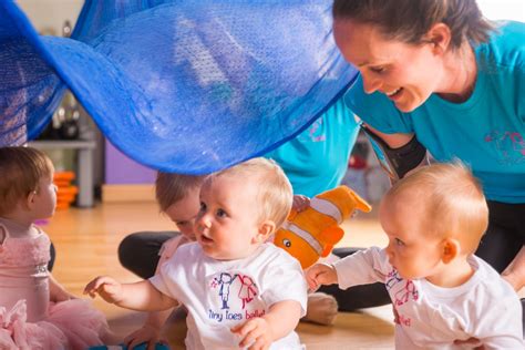 fun activities    children learn tiny toes ballet
