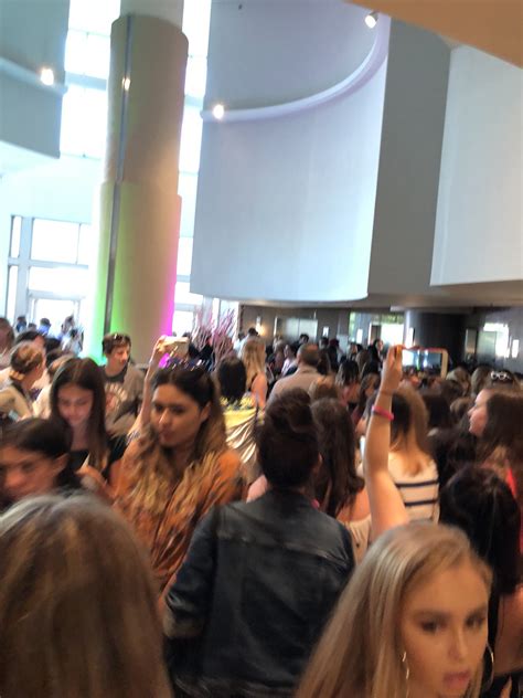 TanaCon | Tana Mongeau Wiki | Fandom