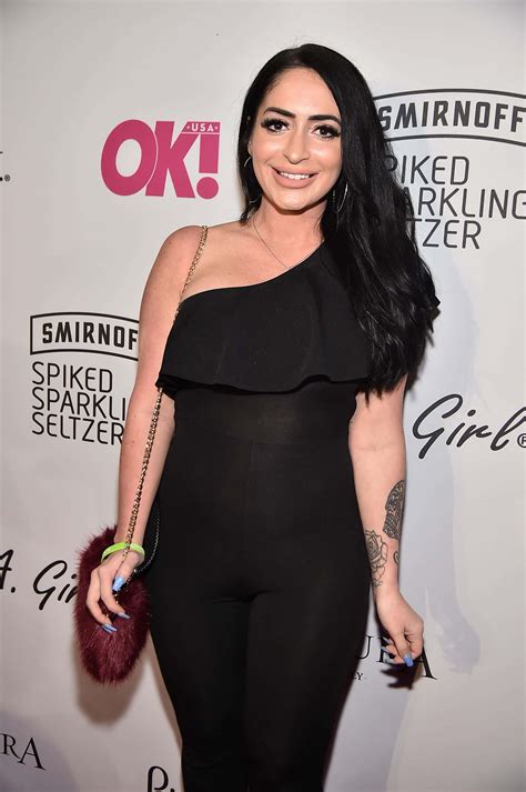 'Jersey Shore: Family Vacation': Angelina Pivarnick backs Snooki's