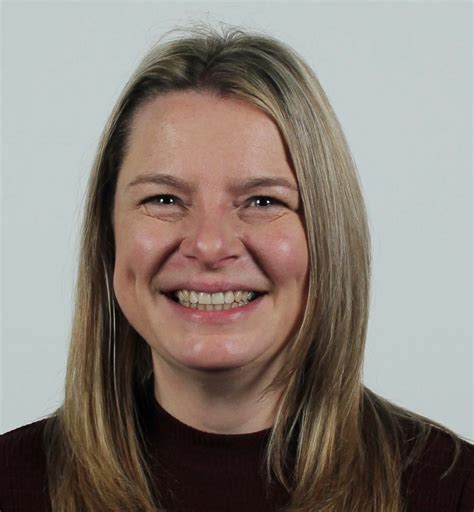 Lindsey Evans's Instagram, Twitter & Facebook on IDCrawl