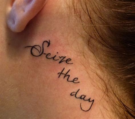 Tatuaggi con scritte: tante idee su come e dove farli