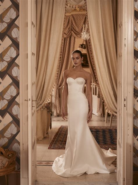 Wedding Dresses Toronto - Savoir Bridal