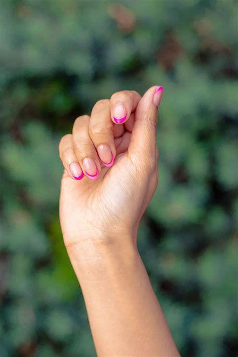 Gel Manicure: What it is + what are the benefits? - Bellacures