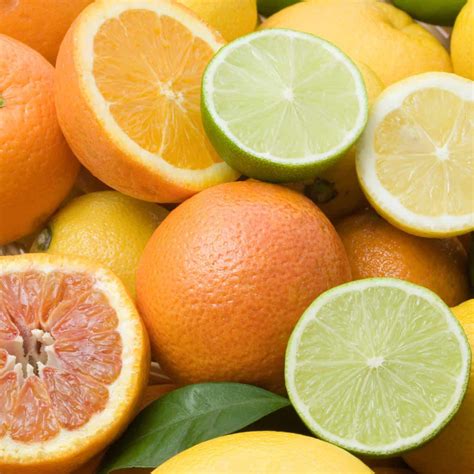 pick  perfect citrus sur la table lid ladle