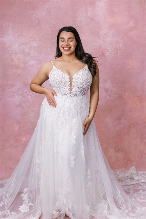 Best plus size wedding dresses 60 photos - Astyledwedding.com