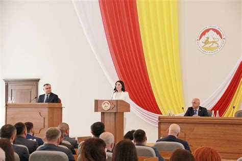 В парламенте Южной Осетии прошло первое заседание сессии парламента ...