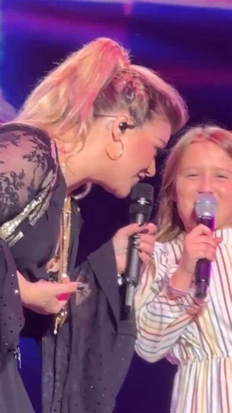 Kelly Clarkson Kids