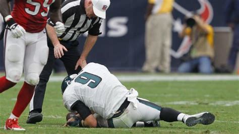 Nick Foles has broken collarbone - ABC13 Houston