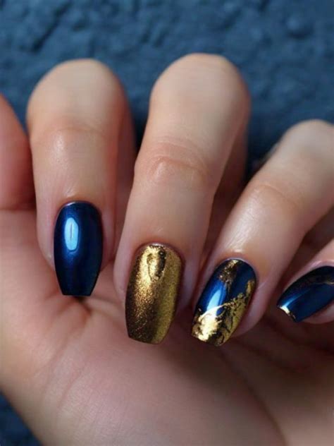 75+ Royal Blue and Gold Nail Ideas | Sarah Scoop