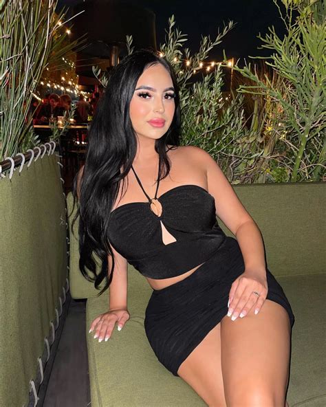 Julia Nicole Star | Hot Instagram Model Biography, Height, Net Worth