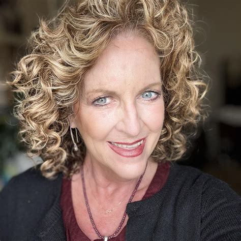 Laura Moore Hunt