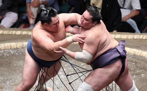 Tamawashi Upsets Yokozuna Terunofuji at Autumn Basho