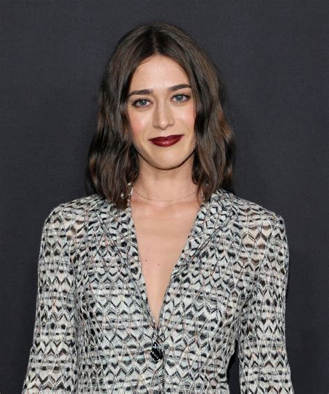 Lizzy Caplan Biography