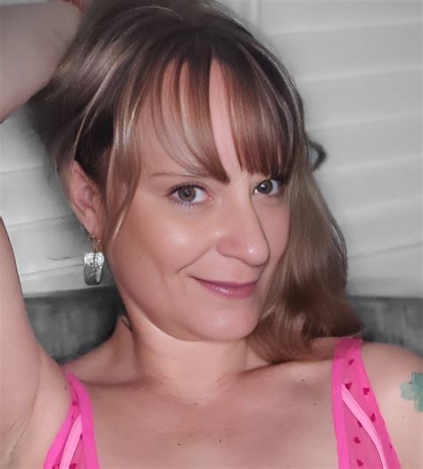 Angel Grave Wiki, Age, Boyfriend, Net Worth, Photos, Videos, Ethnicity