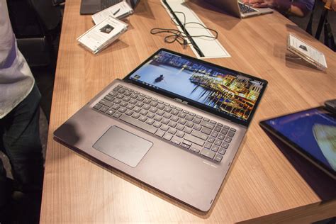 Asus bringt neue ZenBook-Modelle mit zur IFA 2017