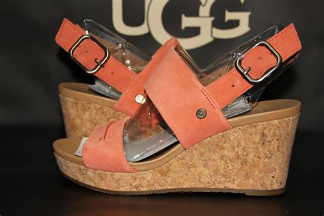 Босоножки UGG - купить с доставкой по выгодным ценам в интернет ...
