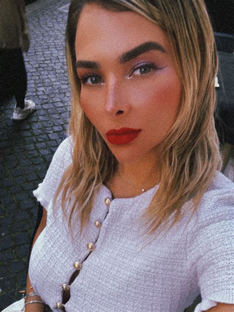 Nicole Mayer | Acompáñenme a alistarnos y a cantar el nuevo sencillo