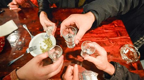 Место где се пило кратко и достојанствено: Какав је то руски феномен ...