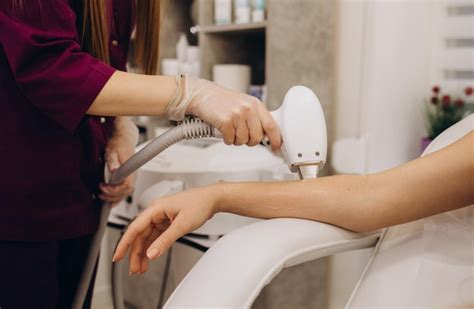 how to remove hair from hands