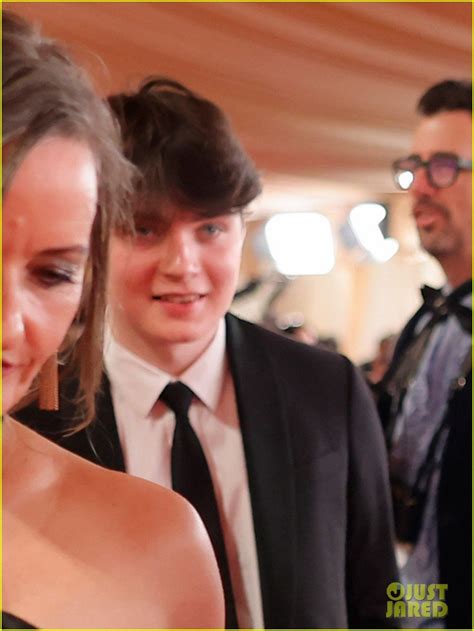 cillian murphy pictured  wife  sons  rare photo  oscars