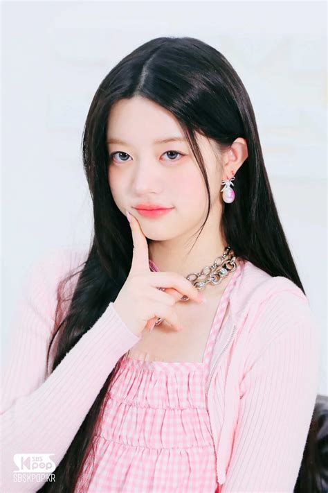 240419 SBS TRIVIA Behind - Minju | kpopping
