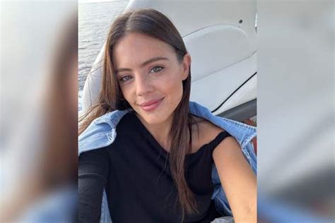 5 Facts About Racer Carlos Sainz's Ex-Girlfriend | WOWally