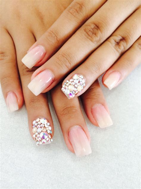 Las 93+ mejores uñas con piedras elegantes - sp.damri.edu.vn