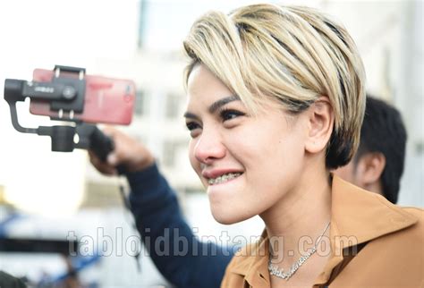 Dipertemukan di Acara Talkshow, Nikita Mirzani Ngamuk ke Elza Syarief