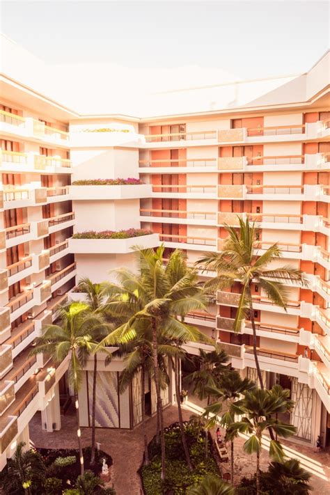 Hyatt Maui: An Honest Review + Photos of This Beach Hotel!