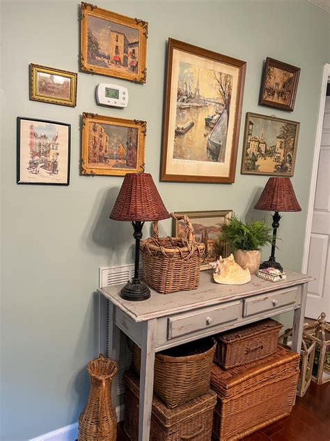 Treasure Hunting: Unearthing Vintage Gems At Thrift Stores - That