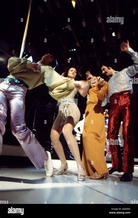 1970s DANCE GROUP Stock Photo - Alamy