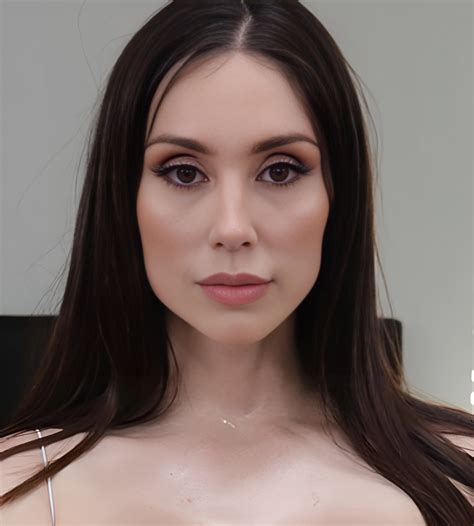 Violet Jade (Model) Wiki, Age, Height, Bio, Weight, Photos, Career and More