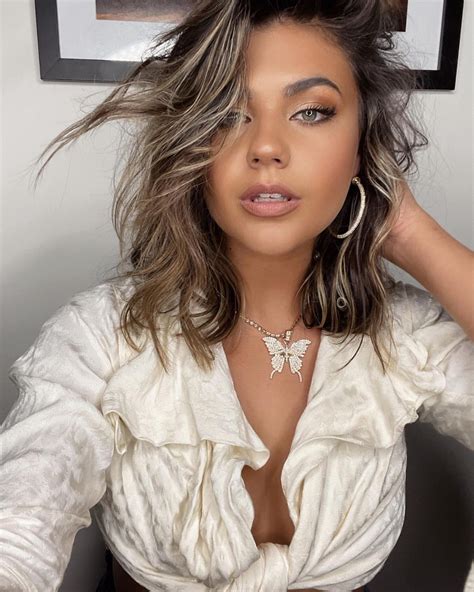 Amber Montana Outfits & Style Photos • CelebMafia