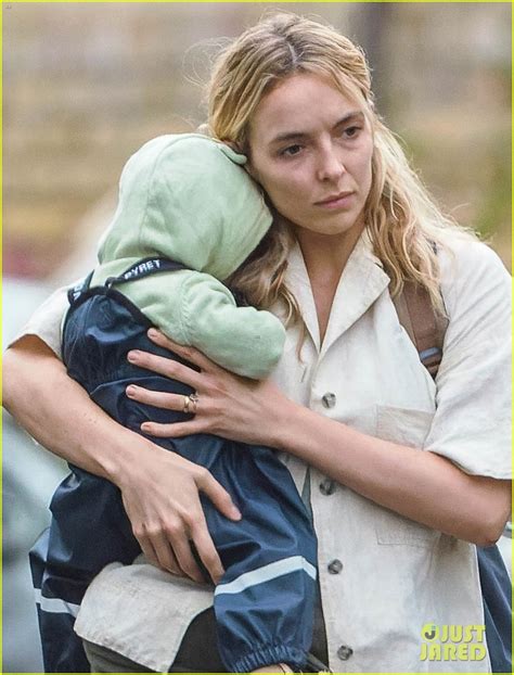 Photo: jodie comer fake baby end start from set 03 | Photo 4825132 ...