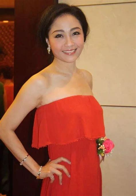 亞姐出身 TVB戲骨爆四朵金花合作有火花 53歲依舊少女味十足 - 每日頭條