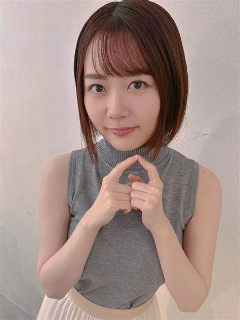 มาดูนางเอกเอวีที่เรารักเถอะครับ - อัพเดตเปิดจองโฟโต้บุ๊คลายเซ็นรอบ